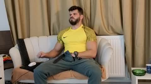 Snapshot of thetop200 chatting on 11-05-25, 07:14 TheTop online show from 11-05-25, 07:14