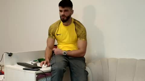 Snapshot of thetop200 chatting on 12-01-25, 07:08 TheTop online show from 12-01-25, 07:08