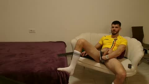 Snapshot of thetop200 chatting on 02-03-26, 06:46 TheTop online show from 02-03-26, 06:46