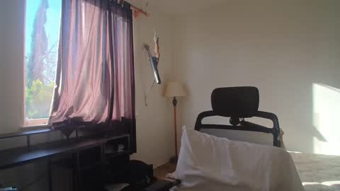 troy online show from 10-04-25, 11:47