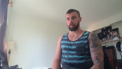 Snapshot of theufcfan_8181 chatting on 04-17-26, 10:35 troy online show from 04-17-26, 10:35