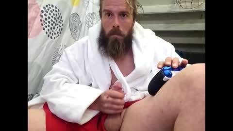 Snapshot of theugly_1 chatting on 11-08-25, 06:24 Thicbwc4u online show from 11-08-25, 06:24