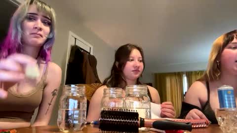 West online show from 03-08-26, 11:52