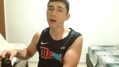 thiago_deseo69 online show from 06-04-26, 01:33