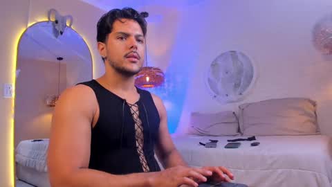 Thiago online show from 10-29-25, 10:06