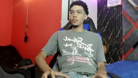 Snapshot of thiago_preston chatting on 06-07-26, 07:39 Thiago online show from 06-07-26, 07:39