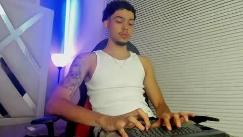 Snapshot of thiago_preston chatting on 06-14-26, 07:38 Thiago online show from 06-14-26, 07:38