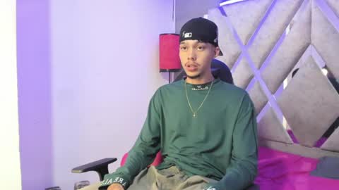 Snapshot of thiago_preston chatting on 07-02-26, 07:42 Thiago online show from 07-02-26, 07:42