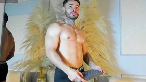 Snapshot of thiagoferrari1 chatting on 05-31-26, 02:09 thiago online show from 05-31-26, 02:09