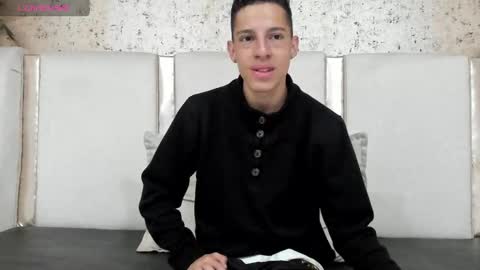 Thiago   online show from 01-08-25, 07:03