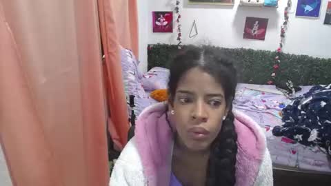 thiana_horny online show from 06-09-26, 01:01