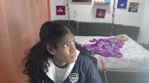 thiana_horny online show from 06-19-26, 04:44