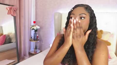 ThianaLopez online show from 01-14-26, 10:58