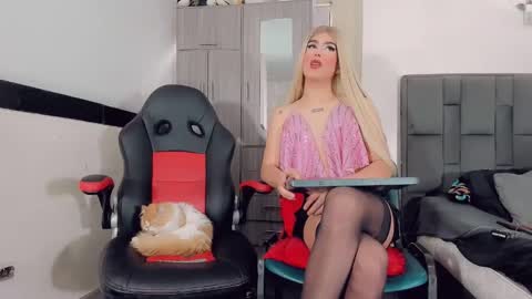 Snapshot of thiara_veky chatting on 09-28-25, 07:30 Thiara online show from 09-28-25, 07:30