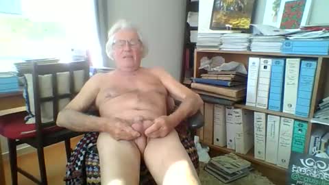 Snapshot of thickcockat71 chatting on 05-28-26, 01:58 Thickcockat71 online show from 05-28-26, 01:58