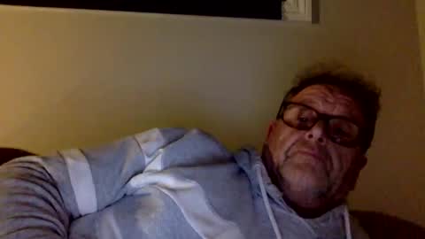 Snapshot of thickjuicymushroom chatting on 11-04-25, 12:37 thickjuicymushroom online show from 11-04-25, 12:37