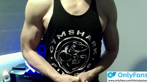 Snapshot of thicknjacked chatting on 09-18-25, 08:22 Thick AND Jacked online show from 09-18-25, 08:22