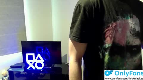 Snapshot of thicknjacked chatting on 09-21-25, 08:10 Thick AND Jacked online show from 09-21-25, 08:10