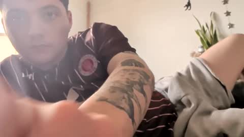 Snapshot of thickplantguy chatting on 09-21-25, 02:08 thickplantguy online show from 09-21-25, 02:08