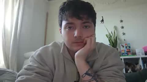 Snapshot of thickplantguy chatting on 11-02-25, 03:47 thickplantguy online show from 11-02-25, 03:47