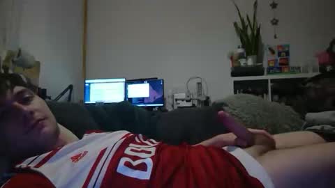 Snapshot of thickplantguy chatting on 11-06-25, 06:31 thickplantguy online show from 11-06-25, 06:31