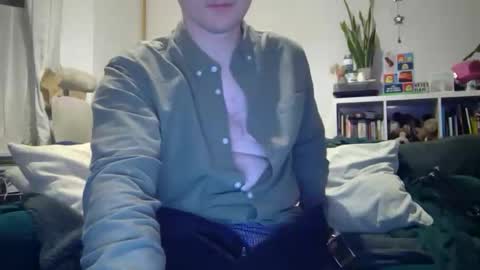 Snapshot of thickplantguy chatting on 11-07-25, 06:08 thickplantguy online show from 11-07-25, 06:08