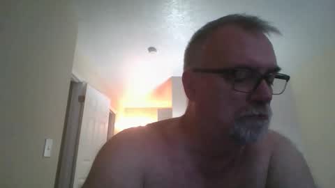 Snapshot of thickwhiteload chatting on 11-10-25, 01:54 thickwhiteload online show from 11-10-25, 01:54