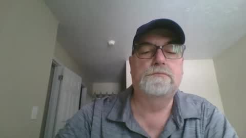 Snapshot of thickwhiteload chatting on 12-15-25, 06:23 thickwhiteload online show from 12-15-25, 06:23