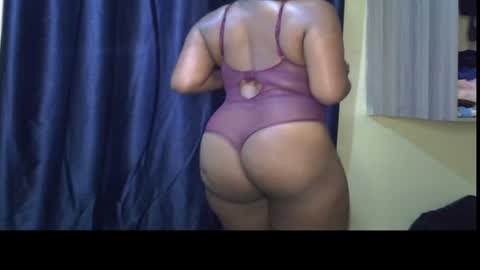 Snapshot of thickysally chatting on 02-18-26, 04:25 thickysally online show from 02-18-26, 04:25