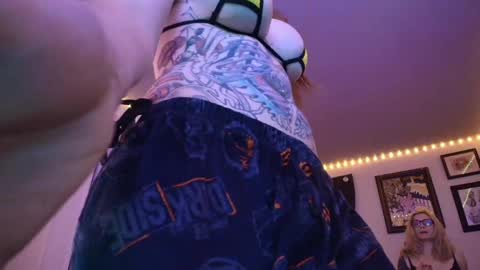 Snapshot of thighsnacks chatting on 06-07-26, 03:32 snacks online show from 06-07-26, 03:32