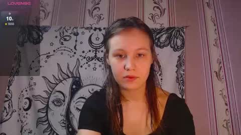 thighswithspikes online show from 10-30-25, 10:16