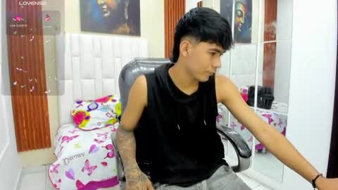  THIAGO COLLINS  online show from 06-10-26, 09:46