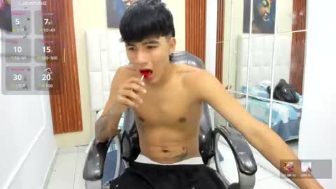 Snapshot of thiiago_collins chatting on 06-20-26, 10:12 THIAGO COLLINS online show from 06-20-26, 10:12