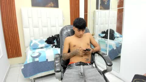 Snapshot of thiiago_collins chatting on 06-26-26, 08:35 THIAGO COLLINS online show from 06-26-26, 08:35