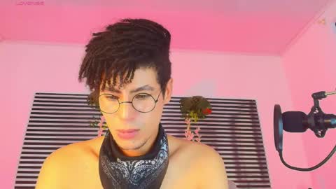 Snapshot of thiiagosaeenz chatting on 05-30-26, 05:21 Thiago Saenzz online show from 05-30-26, 05:21