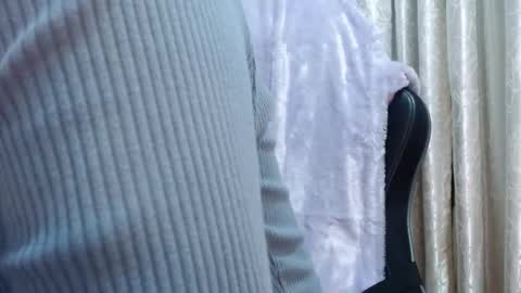 Snapshot of thin33 chatting on 02-09-26, 02:15 sara online show from 02-09-26, 02:15