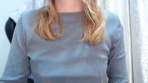 Snapshot of thin33 chatting on 03-03-26, 02:07 sara online show from 03-03-26, 02:07