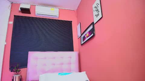 Eva  online show from 02-08-25, 12:06