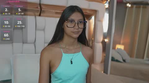 Snapshot of thin_eva chatting on 04-26-26, 12:25 Eva online show from 04-26-26, 12:25