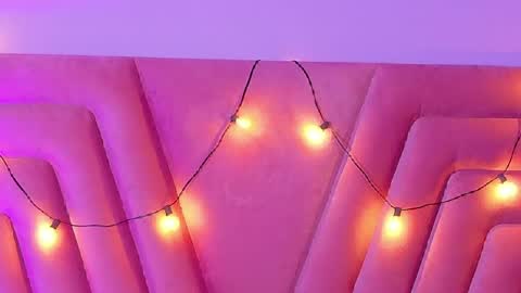 Snapshot of thin_eva chatting on 05-19-26, 12:49 Eva online show from 05-19-26, 12:49