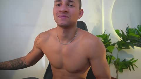 thin_tommy11 online show from 04-06-26, 08:43