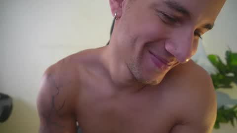 thin_tommy11 online show from 04-08-26, 08:42