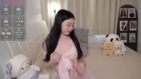 Snapshot of thisgirl__ chatting on 06-18-26, 02:01 kk online show from 06-18-26, 02:01