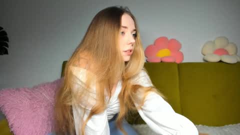 Amelia  shows on mondays fridays and sundays  if anything changes im giving updates on my fansly  online show from 12-02-24, 01:57