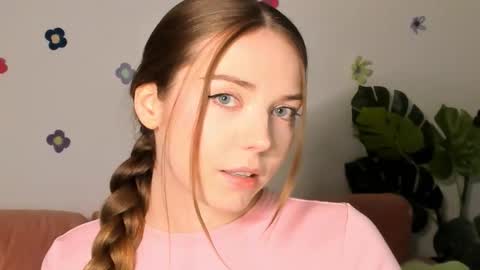 Amelia  shows on mondays fridays and sundays  if anything changes im giving updates on my fansly  online show from 02-27-26, 02:17