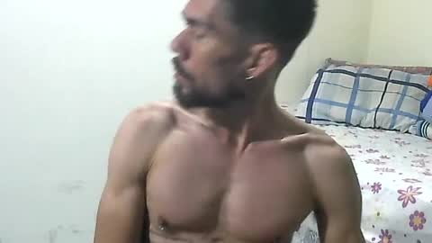 Snapshot of thomas2wood chatting on 07-13-26, 03:31 Thomas2Wood online show from 07-13-26, 03:31