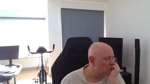 thomas315627 online show from 03-26-26, 02:44