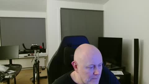 thomas315627 online show from 04-01-26, 09:45