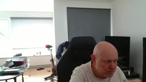 thomas315627 online show from 04-16-26, 01:01