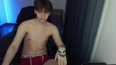 Snapshot of thomas617826 chatting on 02-23-25, 10:42 Thomas Hill online show from 02-23-25, 10:42